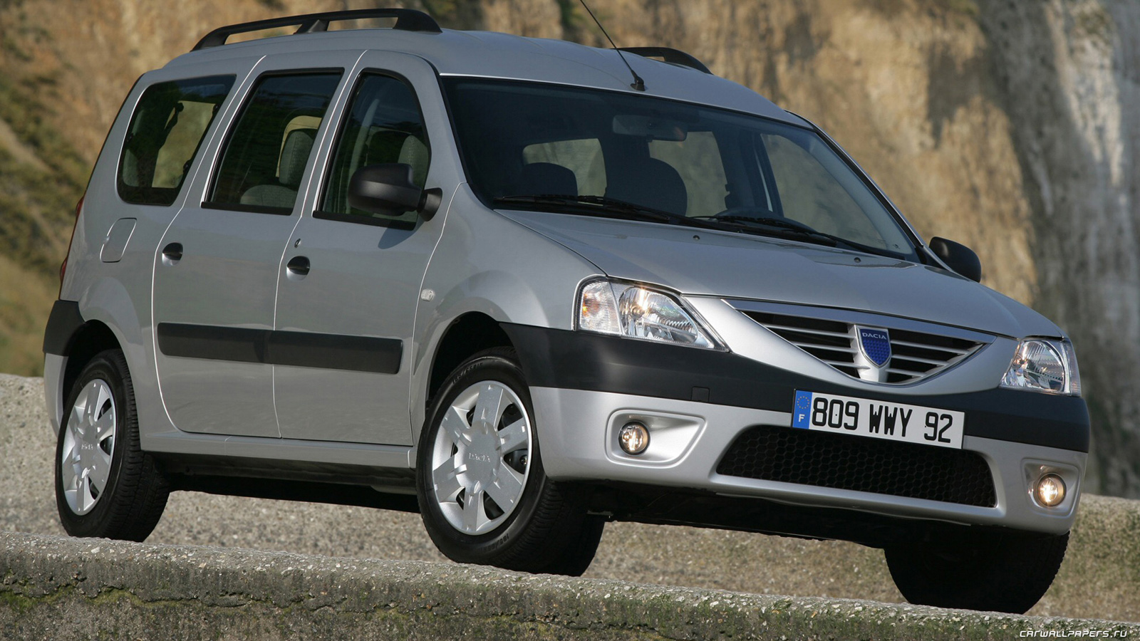 Dacia Logan 04